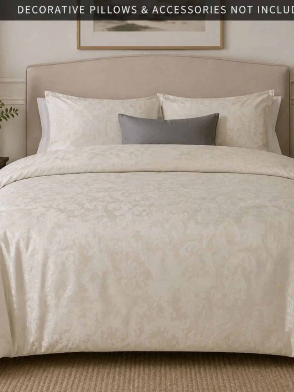 Bloomingdale’s USA New Queen Down White Goose 100% German Silk Jacquard 36oz